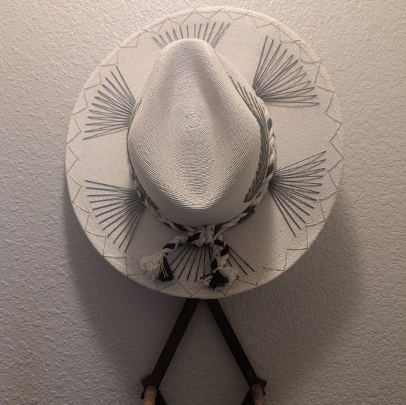 Primavera Collection Corazon Playero Hat - Picture 2 of 9